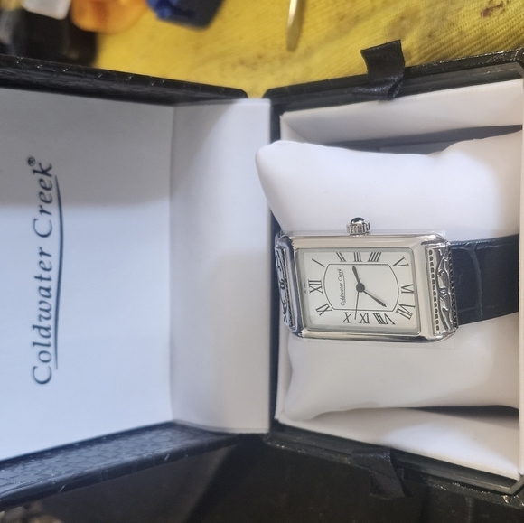 Brand New With Tags Coldwater Creek Tank Watch - Picture 2 of 8